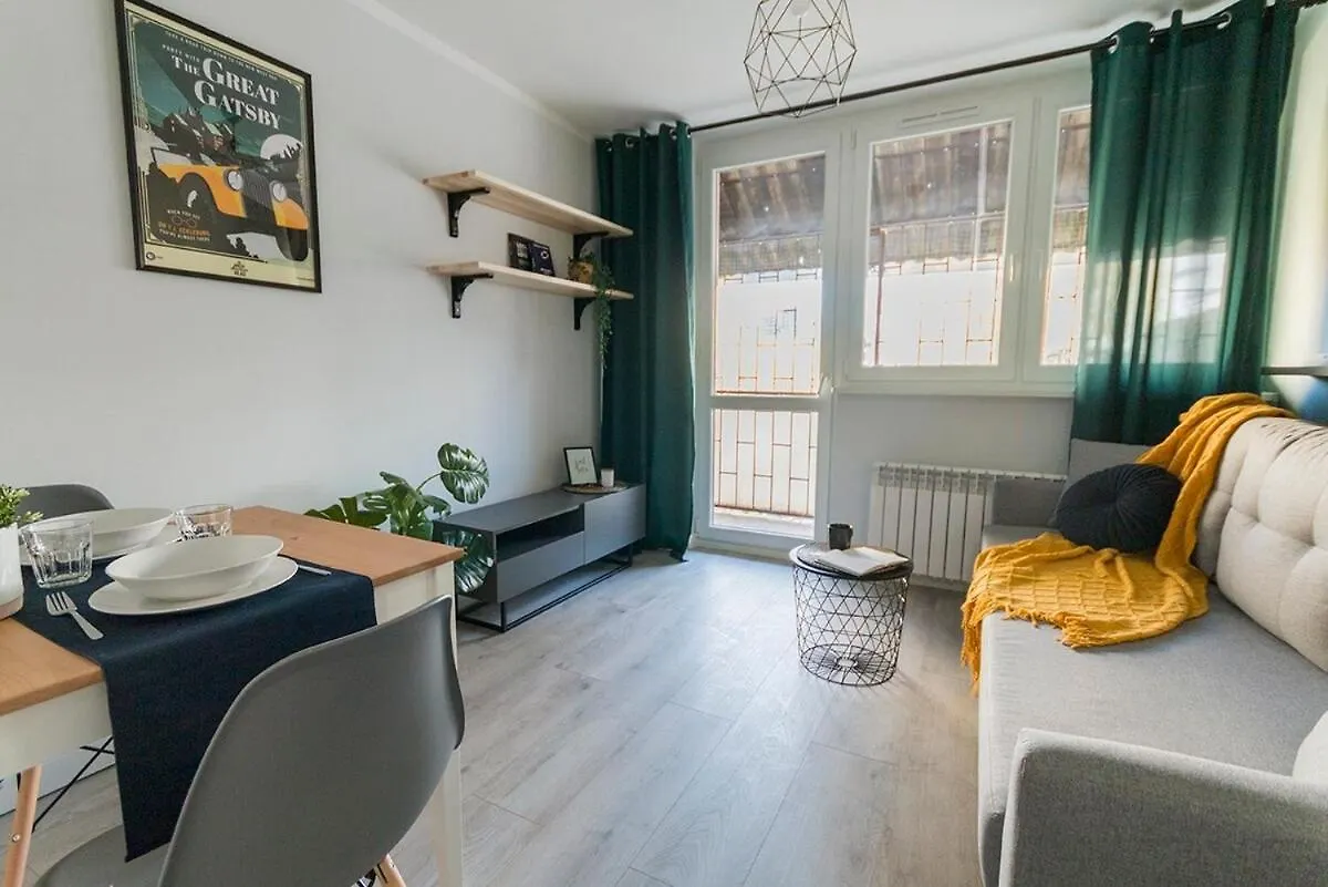 Central Warsaw Apartment - Great Location - City Center - #O5 Poland